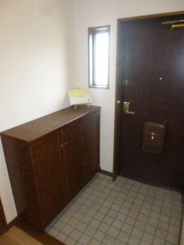 ウイング９５の玄関