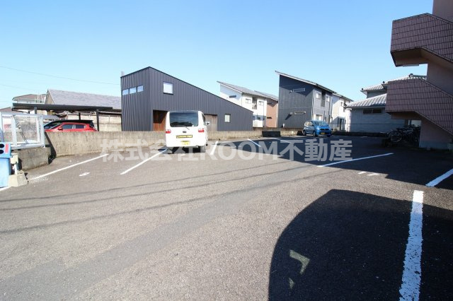 フィロフジヤマの駐車場