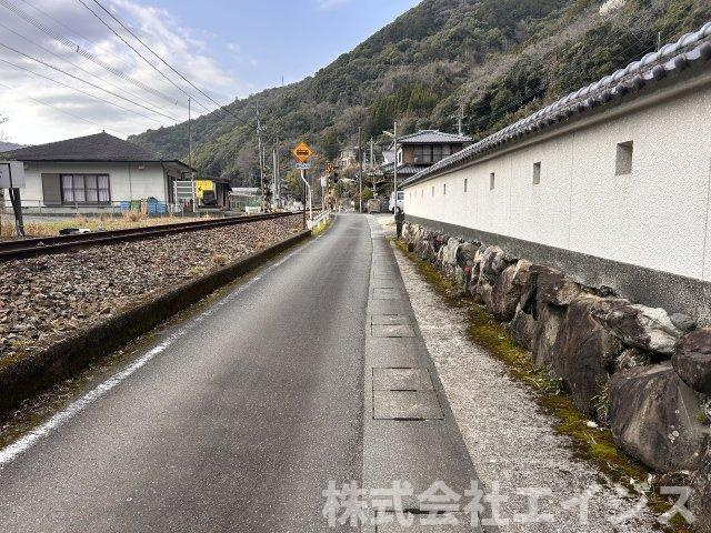 坂本町西部売土地の前面道路含む現地写真