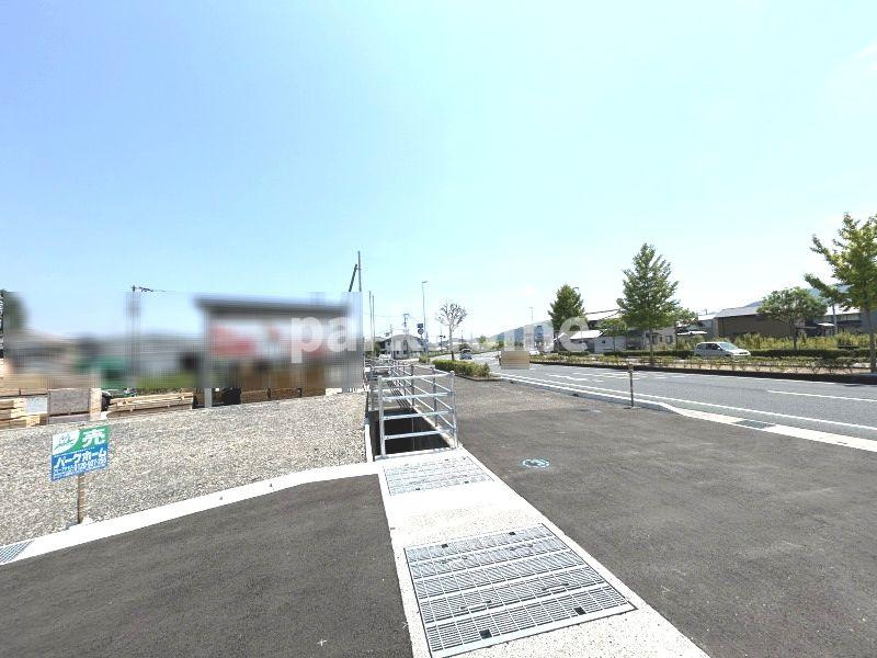 土佐市高岡町　分譲地の前面道路含む現地写真