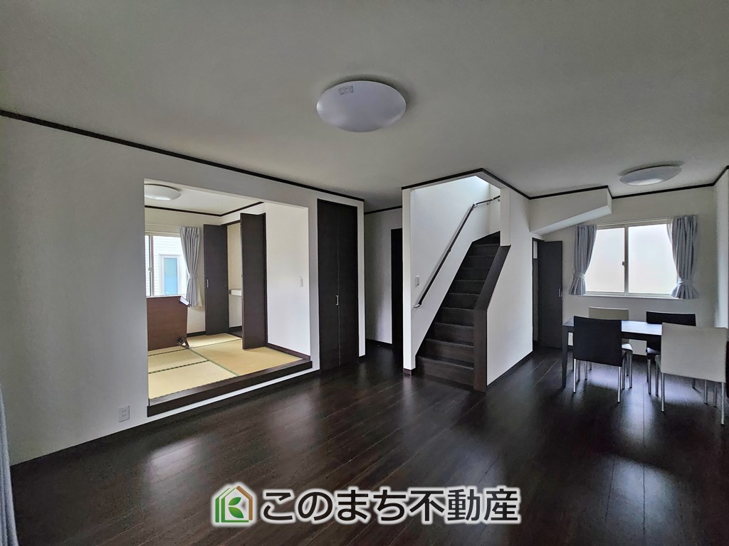 宇都宮市宝木本町　中古戸建の居間・リビング|南向きのリビングは一日中太陽の光が射し込みます♪家族が集まる空間は、自然と笑顔が溢れます。