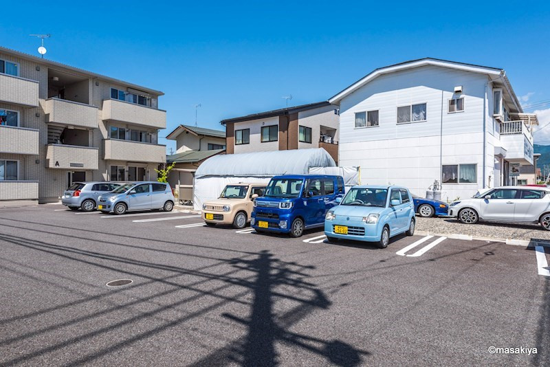 アヴァンティの駐車場|駐車場