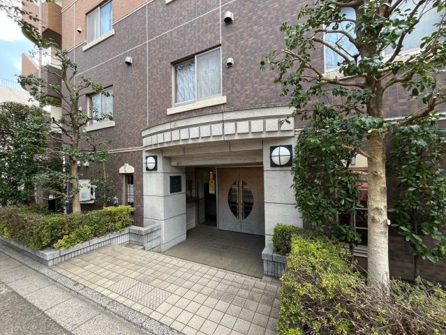 グランシティ大泉学園のエントランス