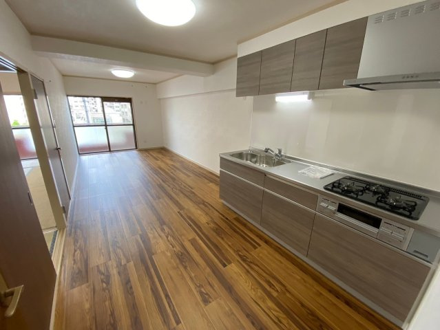 ライオンズマンション藤ヶ丘ガーデンのキッチン|広々としたキッチンスペース♪