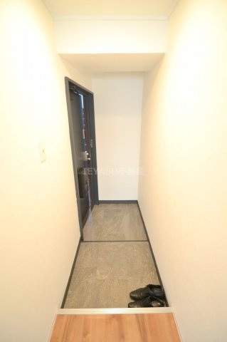 広島市中区白島中町の賃貸マンションの玄関