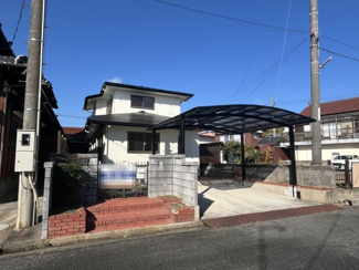 【外観】 | 人気の宇部市小松原町の一戸建てです。
内装外装リフォームされており、水回りもすべて新調されております。
駐車は2台可能です。