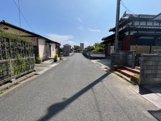 【前面道路含む現地写真】