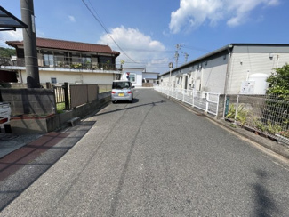 【前面道路含む現地写真】