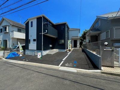【外観】 | ♦♢霧が丘5丁目　新築戸建て♦♢ | ◆堂々たる趣ながら、主張し過ぎずどこか余裕を感じさせるシャープなフォルムで佇む邸宅は、晴天の空と照らし合わせる事で、本来あるべき完成形の姿を見せてくれます。