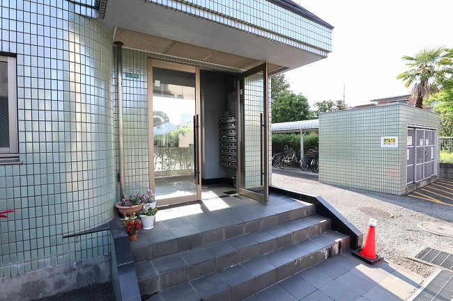 シャトー美堀台のエントランス