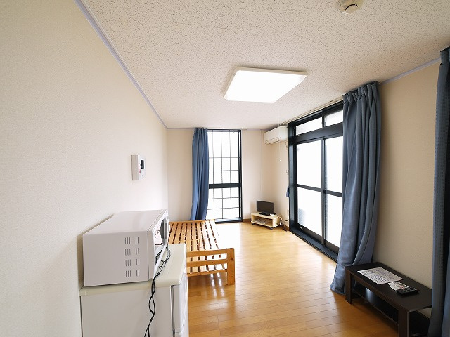 レオパレスルピナスの居間・リビング|使いやすい居間です