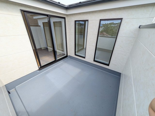 八王子市　横川町　新築一戸建て　５期のバルコニー|～広々としたバルコニー　洗濯物・お布団などタップリと干せます～