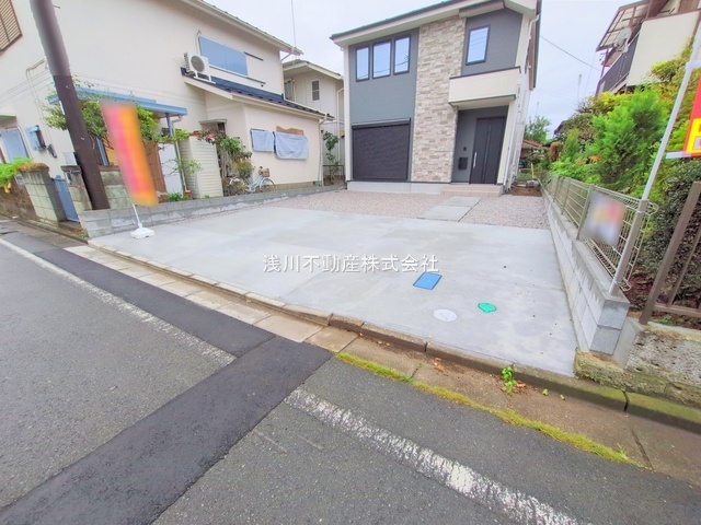 八王子市　横川町　新築一戸建て　５期の駐車場|～並列3台駐車可能カースペース～