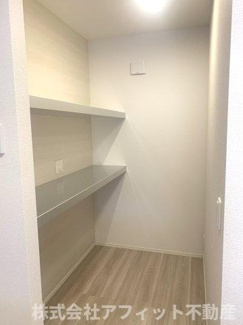 【その他】 | シャルマン本庄 | パントリー収納