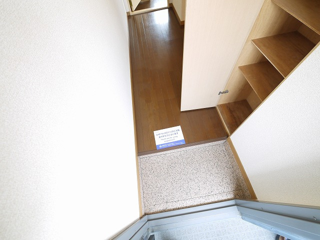 レオパレス大陽壱番館の玄関|ゆったりとした玄関です