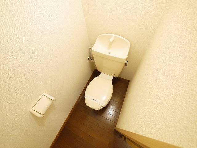 レオパレス大陽壱番館のトイレ|コンパクトで使いやすいトイレです