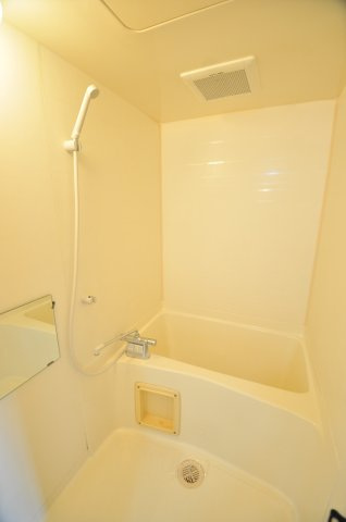 大阪市城東区関目３丁目の賃貸マンションの浴室
