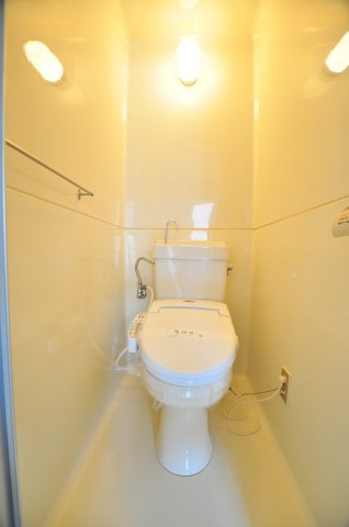 大阪市城東区関目３丁目の賃貸マンションのトイレ