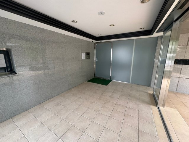 【エントランス】