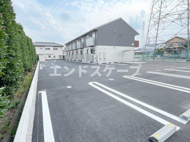 どんぐり３号の駐車場|高崎、前橋エリアのお部屋探しはエンドスケープまで！お客様の理想お聞かせ下さい♪