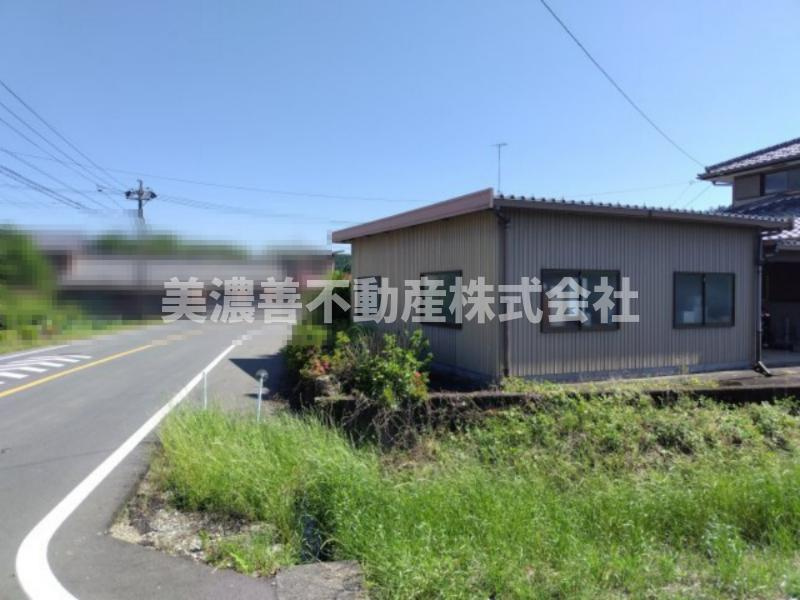 ６３３３４　山県市小倉中古戸建ての外観