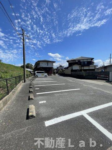 アーバン不知火Ｖの駐車場