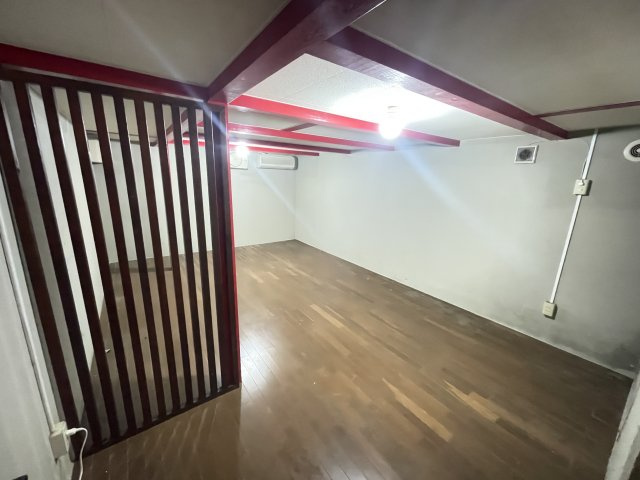 貝塚市半田　中古戸建のその他|地下室　趣味の空間や収納スペースにいかがでしょうか♪