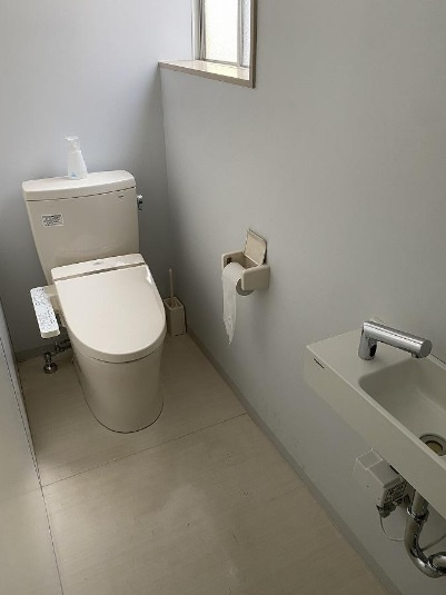 江東区枝川２丁目の倉庫のトイレ