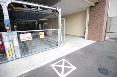 【駐車場】 | クローバー・グランデ昭和町 | 駐車場
