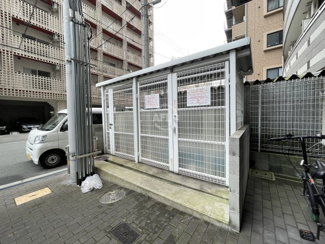 ゼウスニューヨーク5番街のその他共用部分|ブルグリンコート難波南　ゴミ置き場