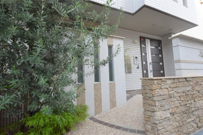 【エントランス】 | グラシューズ