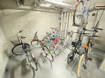 【駐車場】 | スカイコート文京小石川第5　14076 | 屋根付きの駐輪場があります