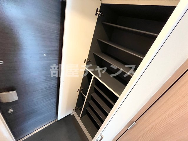 プレサンス久屋大通公園エアリーの収納