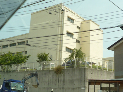 中和田小学校まで180ｍ