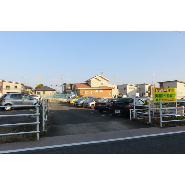 岐阜市鏡島南３丁目の駐車場