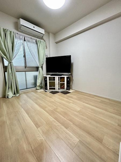 【洋室】 | エスリード京都山科セミリア | 洋室約5帖