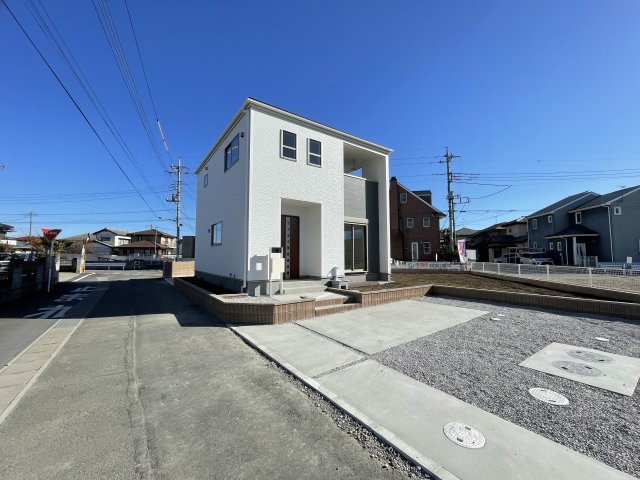 藤岡市岡之郷第4（全5棟）1号棟の前面道路含む現地写真|前面道路含む現地写真です