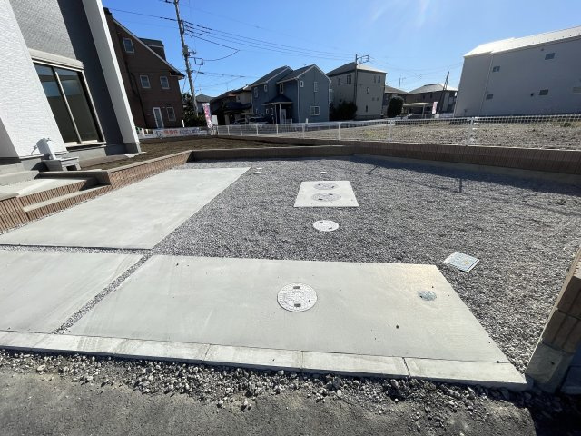 藤岡市岡之郷第4（全5棟）1号棟の駐車場