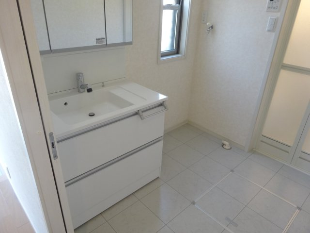 御殿山２丁目貸家の洗面所