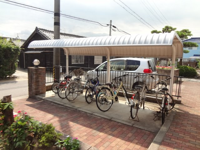 アイリス吉浜のその他共用部分|自転車置き場