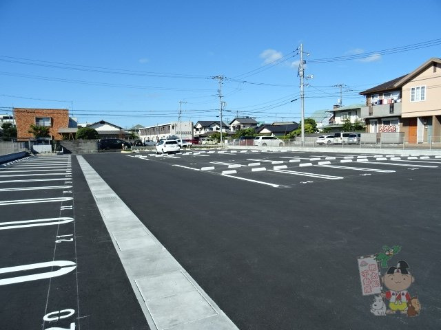 エストレーラの駐車場