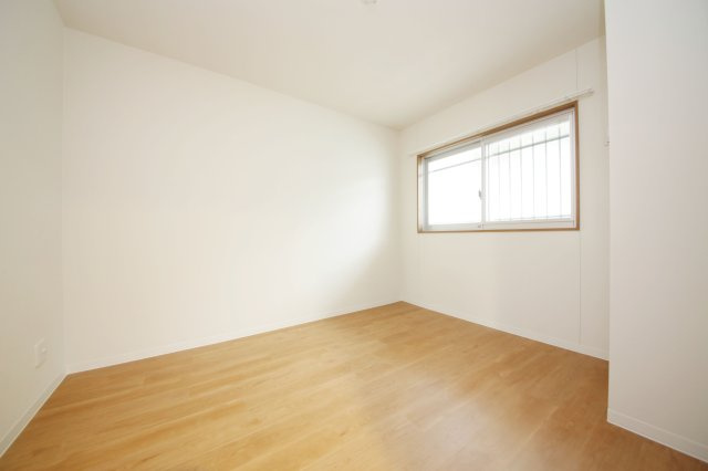 エスティヒルズの洋室