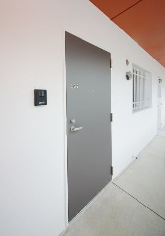 エスティヒルズの玄関