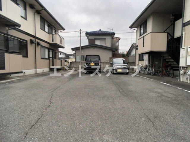 ヴェルコート　Ｂの駐車場|高崎、前橋、伊勢崎エリアのお部屋探しはエンドスケープまで！お客様の理想お聞かせ下さい♪