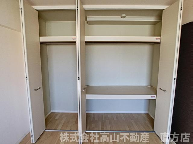 直方市須崎町の賃貸マンションの収納