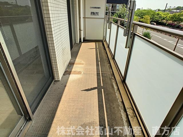 直方市須崎町の賃貸マンションのバルコニー