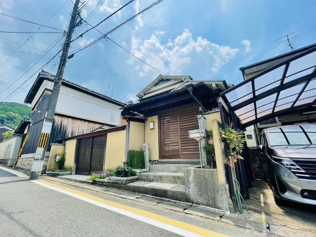 醍醐御陵西裏町|南向きバルコニー＆１階も南側が空いているので日当たり良好！
光が入り、明るいお部屋です♪