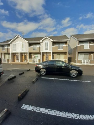 【駐車場】 | アンソレイユＢ | 車をお持ちの方に嬉しい駐車場付きの物件です