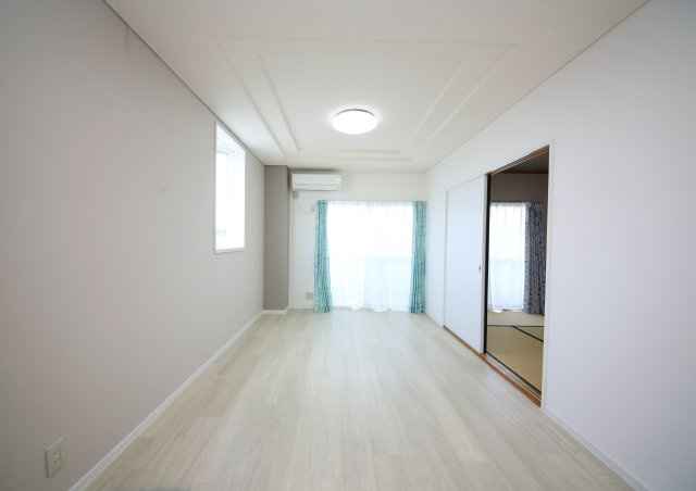 コスモタウンの内装