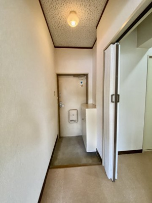 【玄関】 | コーポラスかなや